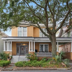 Big Yellow Brick House - Victorian District