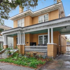 Big Yellow Brick House - Victorian District